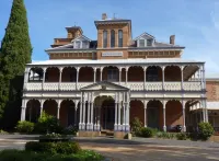 Duntryleague Guesthouse Hotels near Orange Showground