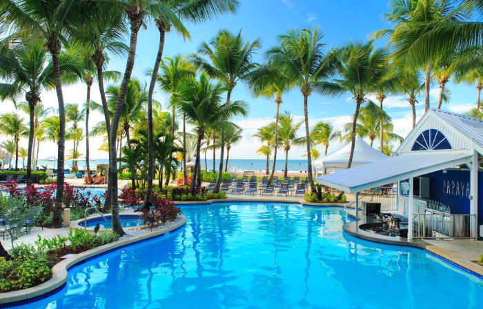 Courtyard Isla Verde Beach Resort