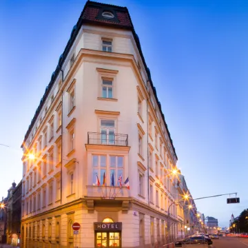 Exe City Park Hotel Отели рядом с достопримечательностью «Государственная пражская Опера»