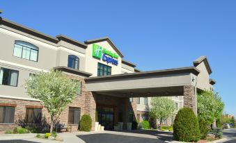 Holiday Inn Express & Suites Bozeman West