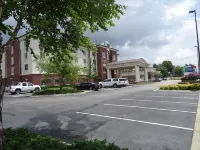 Holiday Inn Express & Suites TUSCALOOSA-UNIVERSITY by IHG - parking