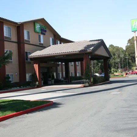 Holiday Inn Express & Suites SAN PABLO - RICHMOND AREA by IHG