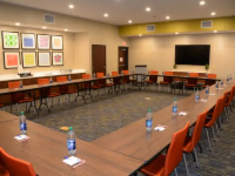 ホリデイ イン エクスプレス & スイーツ ピッツバーグ - モンロービル by IHG モンロービルのホテル