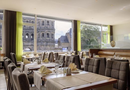 3. 머큐어 호텔 트..