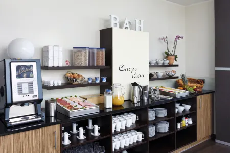 MySky Hotel Отели в г. Рейн-Эрфт