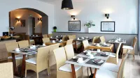 Hotel Cote Basque - ที่มีที่จอดรถ