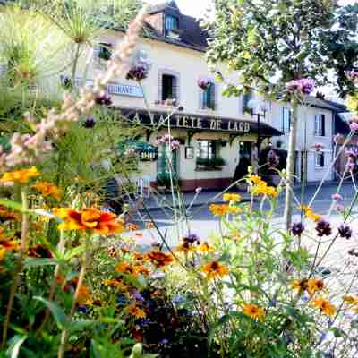 LOGIS Auberge à la Tête de Lard Hotel Exterior