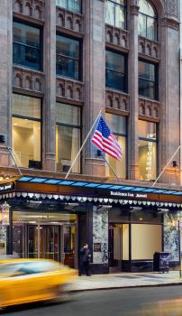 Best 10 Hotels Near Louis Vuitton Chicago Michigan Avenue from USD