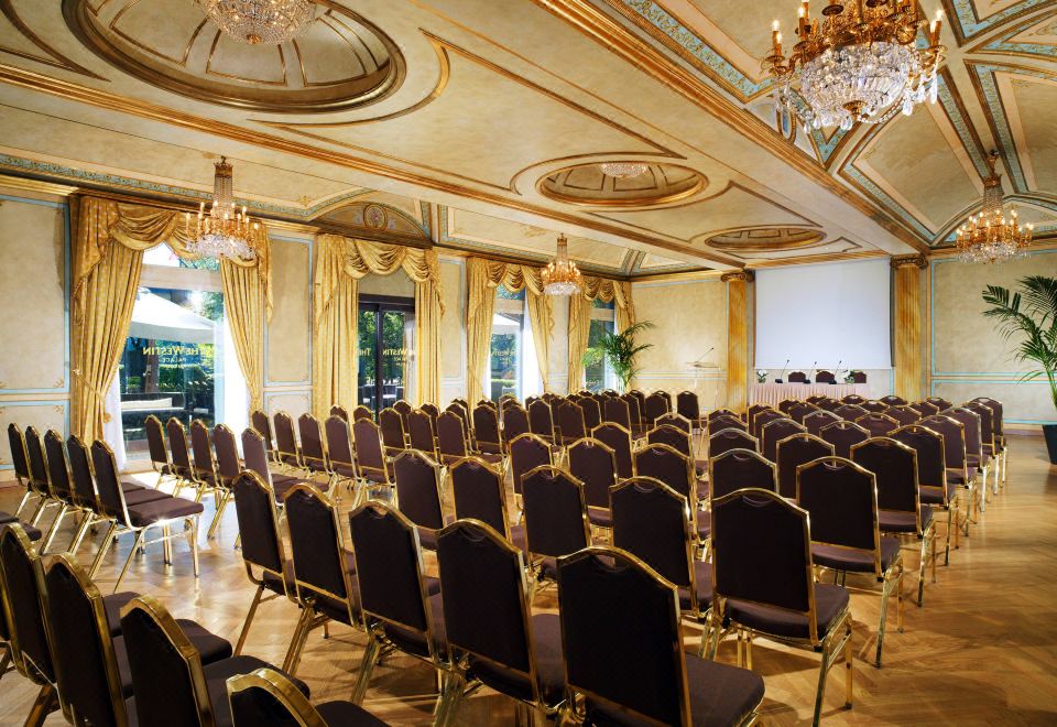 1. 더 웨스틴 팰리..