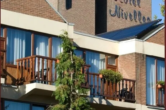 凡德沃克尼維爾蘇德酒店