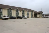 New Victorian Inn & Suites-Norfolk - Bãi đậu xe