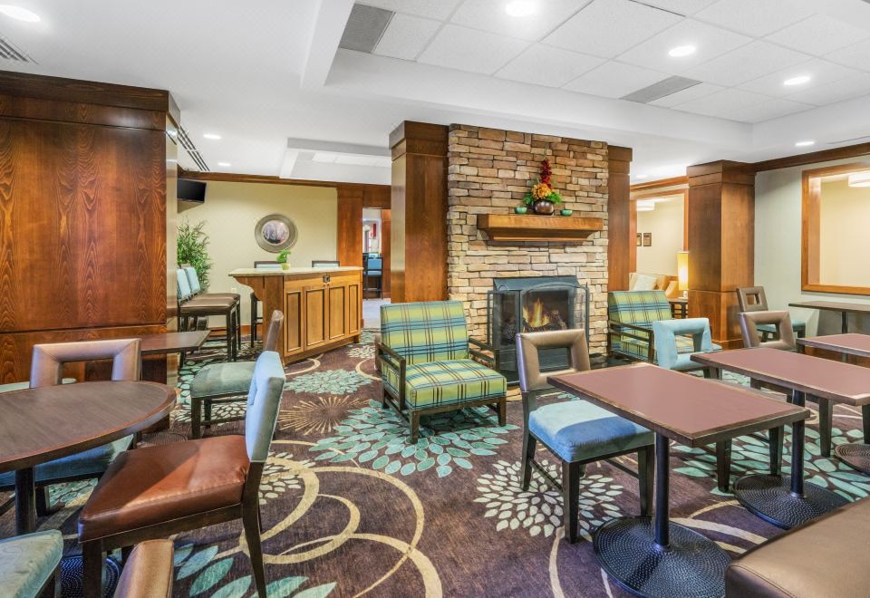 Staybridge Suites Memphis-Poplar Ave EastOver view