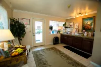 Tulip Inn Mount Vernon Hotels in La Conner