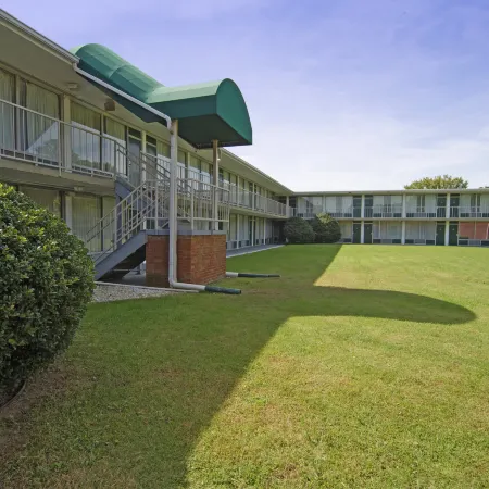 Express Airport Inn