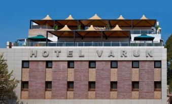 Hotel Varun