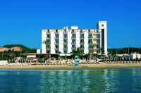 Mare Hotel Hotel dekat Spiaggia Libera Attrezzata San Bastian