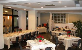 Viola Palace Hotel - Housity