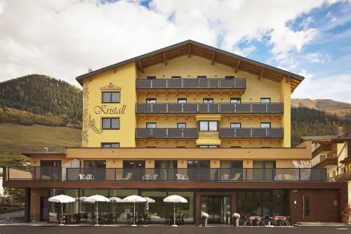 Gasthof- Themen Fruhstuckspension Kristall Hotels in Nauders