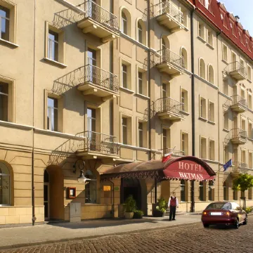 Hotel Hetman Отели рядом с достопримечательностью «Галерея Ле Герн»