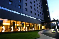 Ramada Plaza by Wyndham Bucharest Convention Center فنادق في 