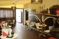 Hotel Plaza Hotels in Seville