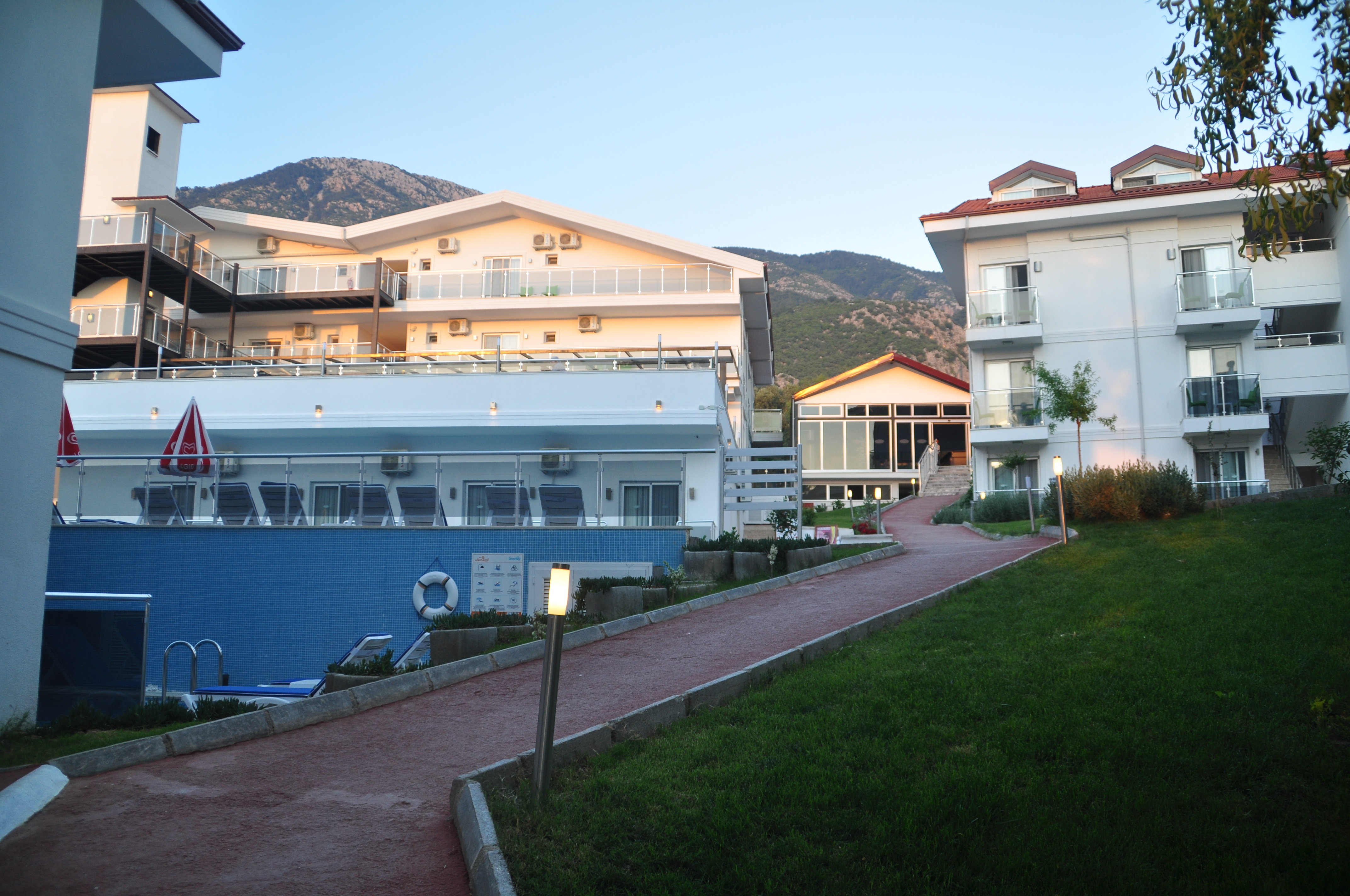 Sunshine Holiday Resort