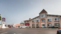 Magnuson Grand Pioneer Inn and Suites Hotele w: Escanaba