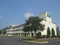 HomeTowne Studios Raleigh - Durham Hotels in Triangle
