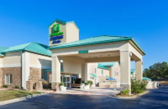 Comfort Inn & Suites Greenwood Near University Hotels in Greenwood