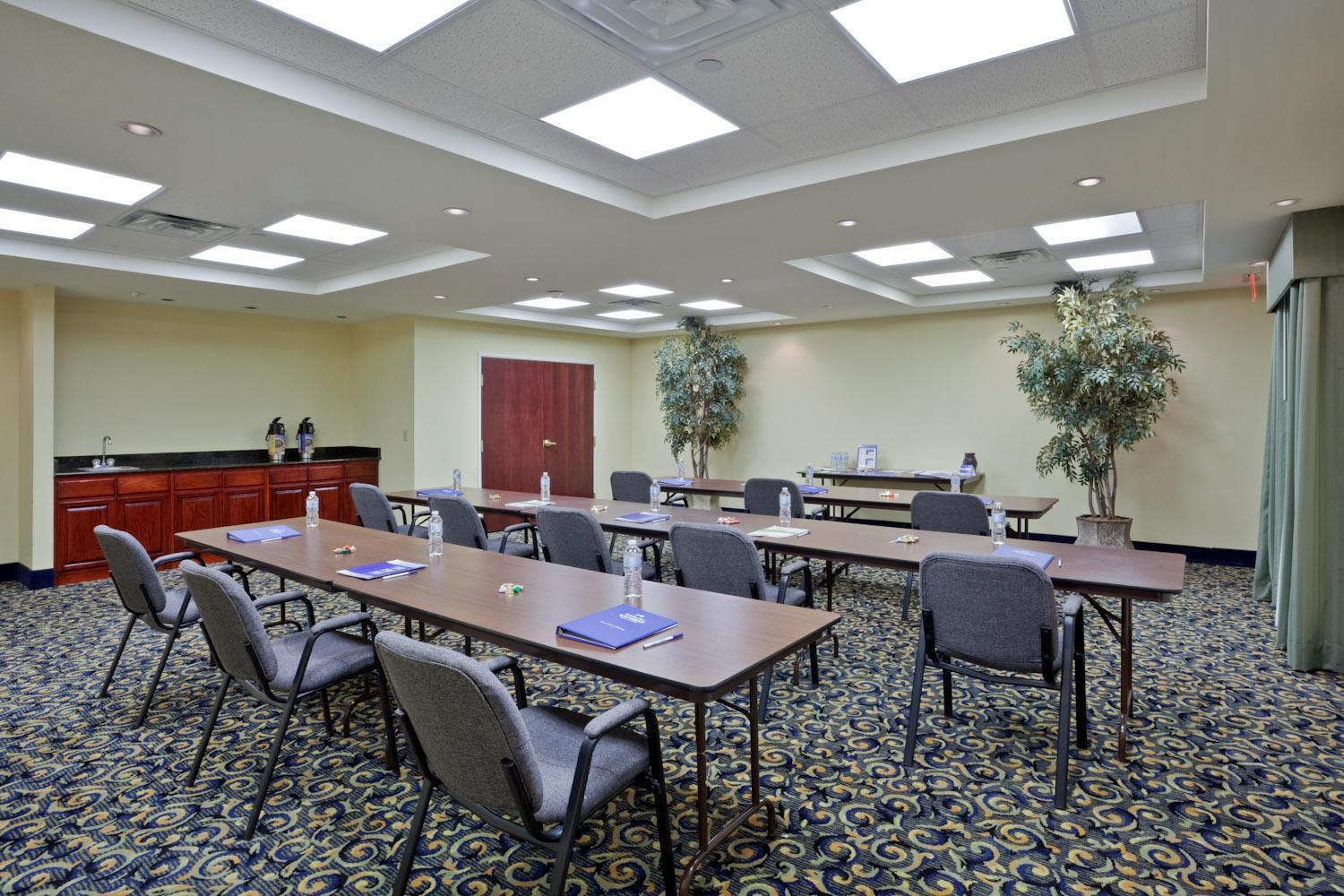 Holiday Inn Express Hotel & Suites Pampa, an Ihg Hotel