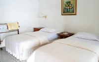 Tan Dirih Hotel Maninjau