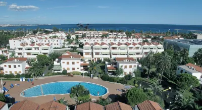 Apartamentos Estival Park Hôtels à proximité de : Ass. Cultural Dels Musulmans De Reus I Comarca