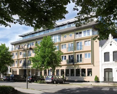 Sandglow Hotels in Husum