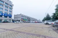 Echarm Hotel (Taizhou Railway Station) - parking