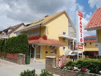 Szieszta Panzió Hotels in Sarvar