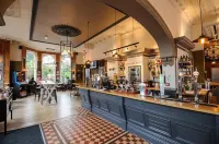 Channings Hotel by Greene King Inns Hotel di Abbots Leigh