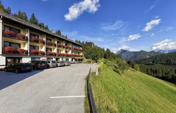 長者與海早餐旅舍