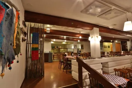 Ylläs Lake Hotel Отели в г. Fell Lapland