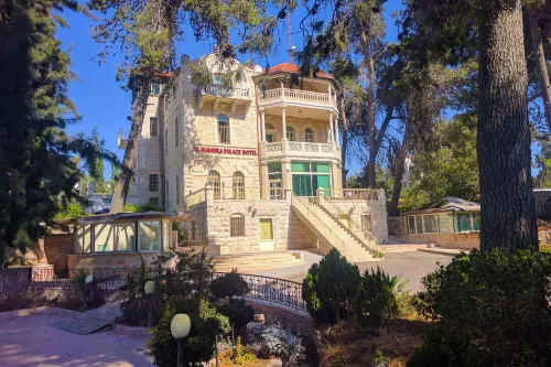 Alhambra Palace Hotel Suites - Ramallah Hotels in Ramallah