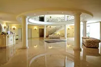 Hotel Motel Gold Hotels in Calcinate