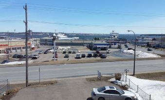 At the Harbourfront - Housity