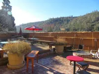 River Rock Inn Hotel di Mariposa