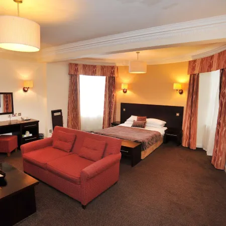Golden Lion Hotel