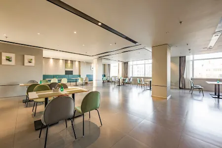 Homeinn Selected Hotel (Donggang North High-Speed Railway Station) Отели рядом с достопримечательностью «Dalu Island»