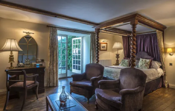 ザ ホワイト ハート ロイヤル ホテル モレトンイン マーシュ