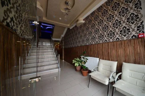 Hotel Istiklal - parking