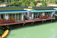 Lake Terrace Resort Hôtels à : 