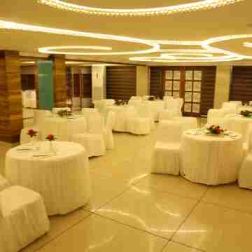 Hotel Surya Dining/Meeting Rooms