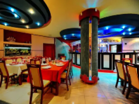 Hotel Spinaker โรงแรมในLeba