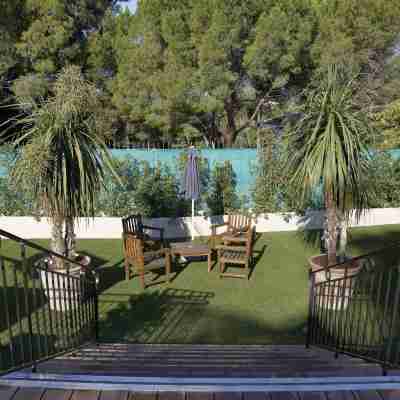 Les Jardins de Cassis - Parking Gratuit & Piscine Chauffée Hotel Exterior